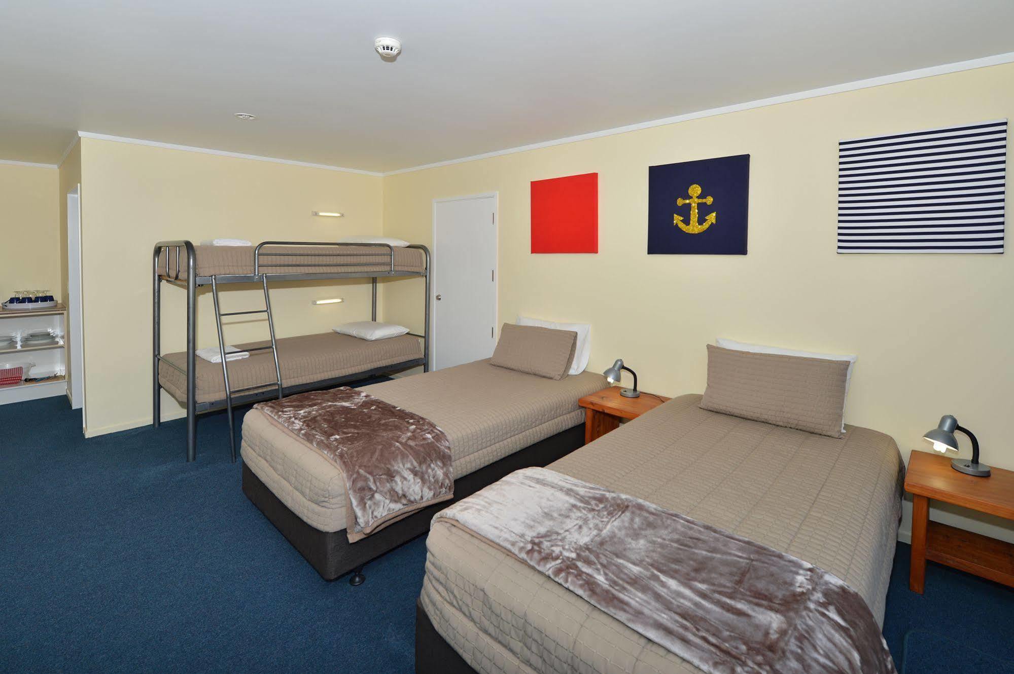 Saltwater Lodge Backpackers Paihia Bagian luar foto